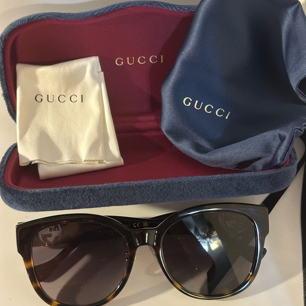 Gucci Black and Brown Tortoise Sunglasses